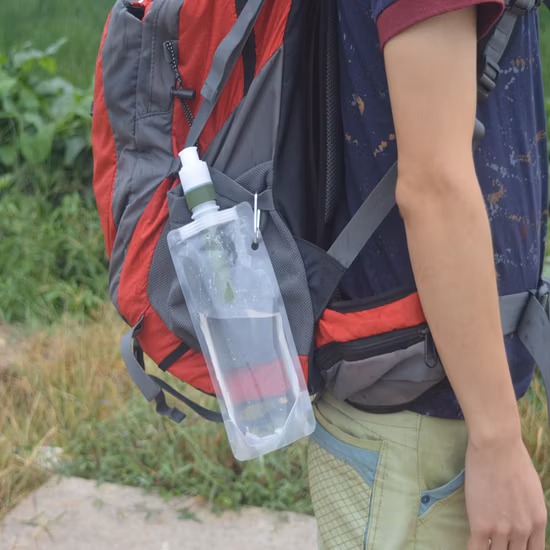 Kit di sopravvivenza di emergenza per filtro a membrana UF per acqua da campeggio portatile economico Borsa per bottiglia in PVC Mini filtro per l'acqua esterno
